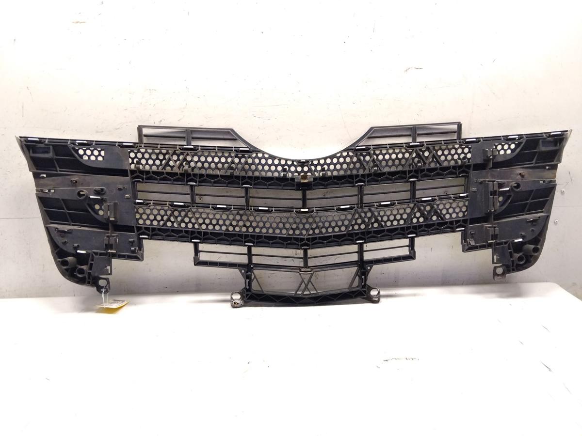 Mercedes Actros MP4 963 original Grillgitter mit Tr&auml;ger vorn arktikweiss Bj.2018