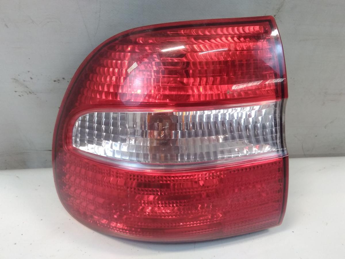 Volvo V40 Kombi original R&uuml;ckleuchte Schlussleuchte links au&szlig;en Facelift BJ2001