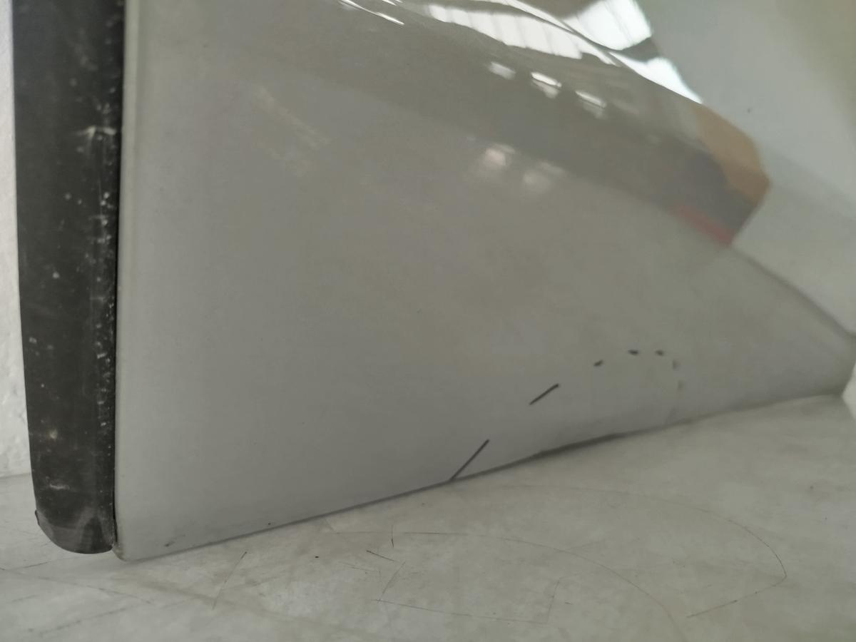 NIO ET7 Elektro Tür hinten links Fondtür Beschädigung Unterkante Sunrise Beige