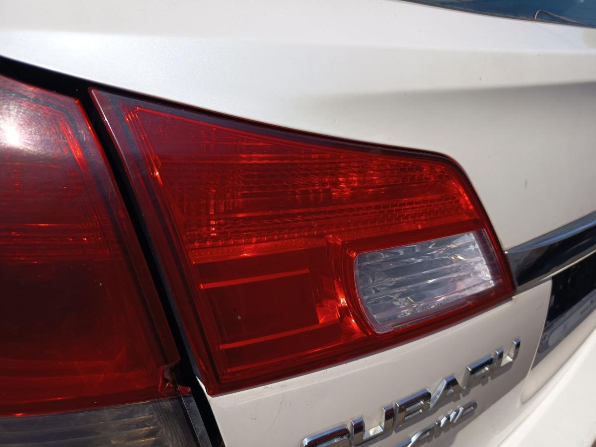 Subaru Legacy V Kombi original R&uuml;ckleuchte links innen Baujahr 2009