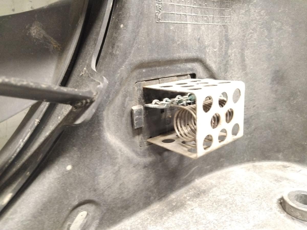 Peugeot 206 original Elektrol&uuml;fter mit Zarge 1.4 55kw KFW mit Klima Bj.2008