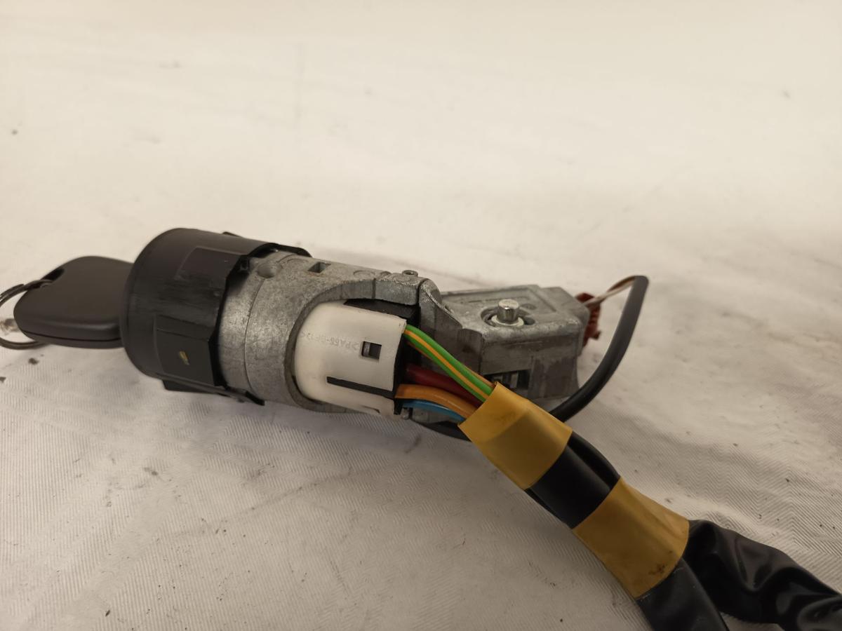 Citroen C3 Pluriel Bj 2004 orig Zündschloss mit 1 Schlüssel 9632897680 1,4L 54KW Citroen C3 Pluriel Bj 2004 orig Zündschloss mit 1 Schlüssel 9632897680 1,4L 54KW