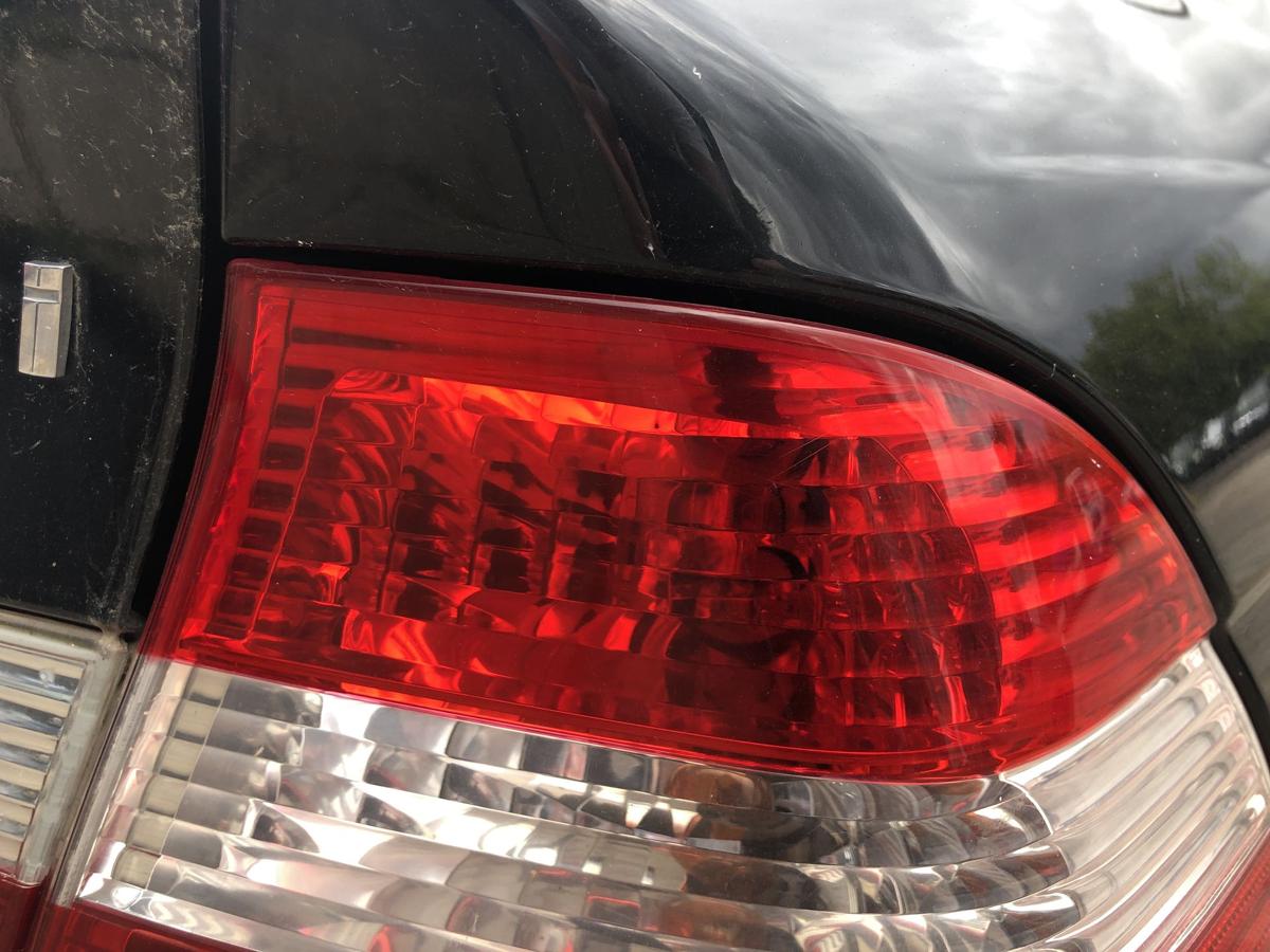 BMW 3er E46 Facelift R&uuml;ckleuchte rechts R&uuml;cklicht Heckleuchte Limousine ab 01