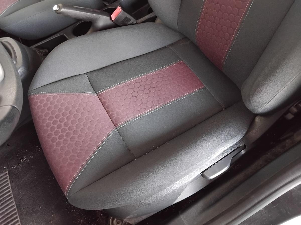 Ford Fiesta JA8 Sitz vorn links Fahrersitz 5-Türer Stoff dunkelgrau BJ2009