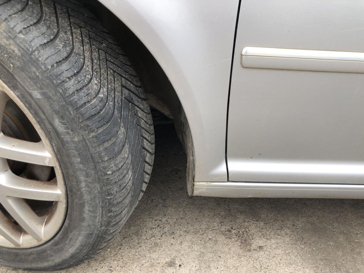 VW Bora 1J Kotfl&uuml;gel vorn links Fahrerseite Seitenwand LA7W Reflexsilber Met