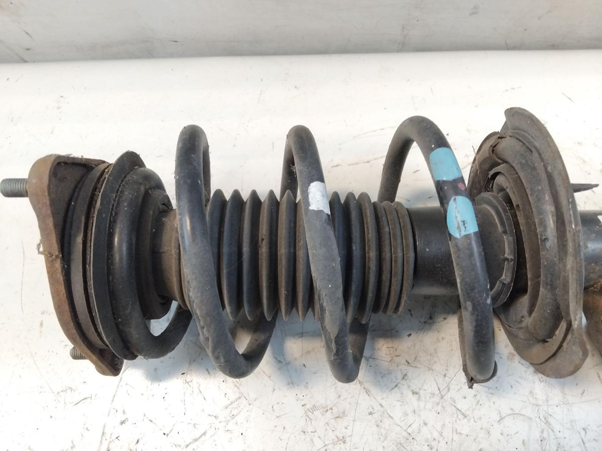 Hyundai i30 Kombi GD original Federbein Vorderachse rechts 1.6CRDi 100kw BJ2015