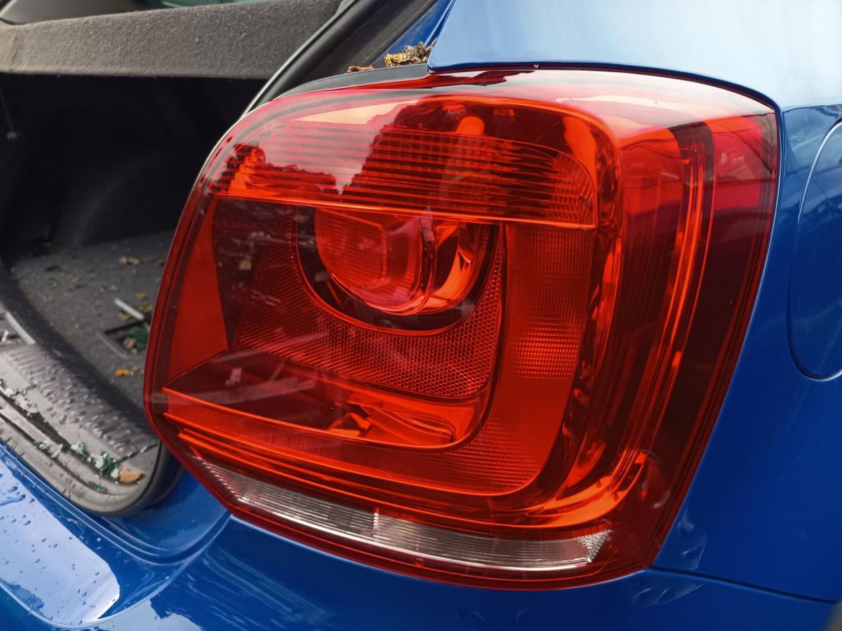 VW Polo V 6R original R&uuml;ckleuchte rechts Heckschlusslicht Bj 2012