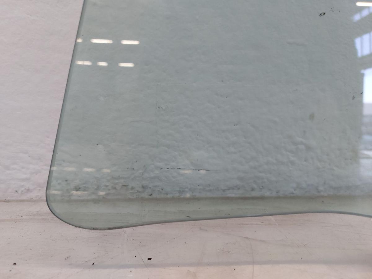 Toyota Yaris XP13 T&uuml;rscheibe vorn links Seitenscheibe f&uuml;r 5 t&uuml;rer Fenster