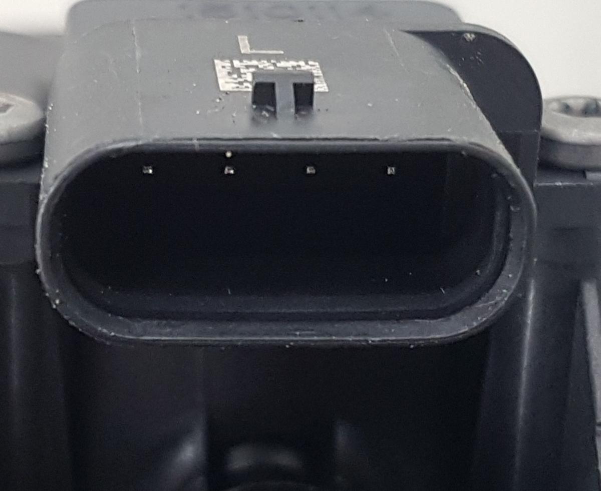 Tesla Model Y T&uuml;rgriff hinten links 1528114-00-D Bj22 in schwarz passt auch vorn