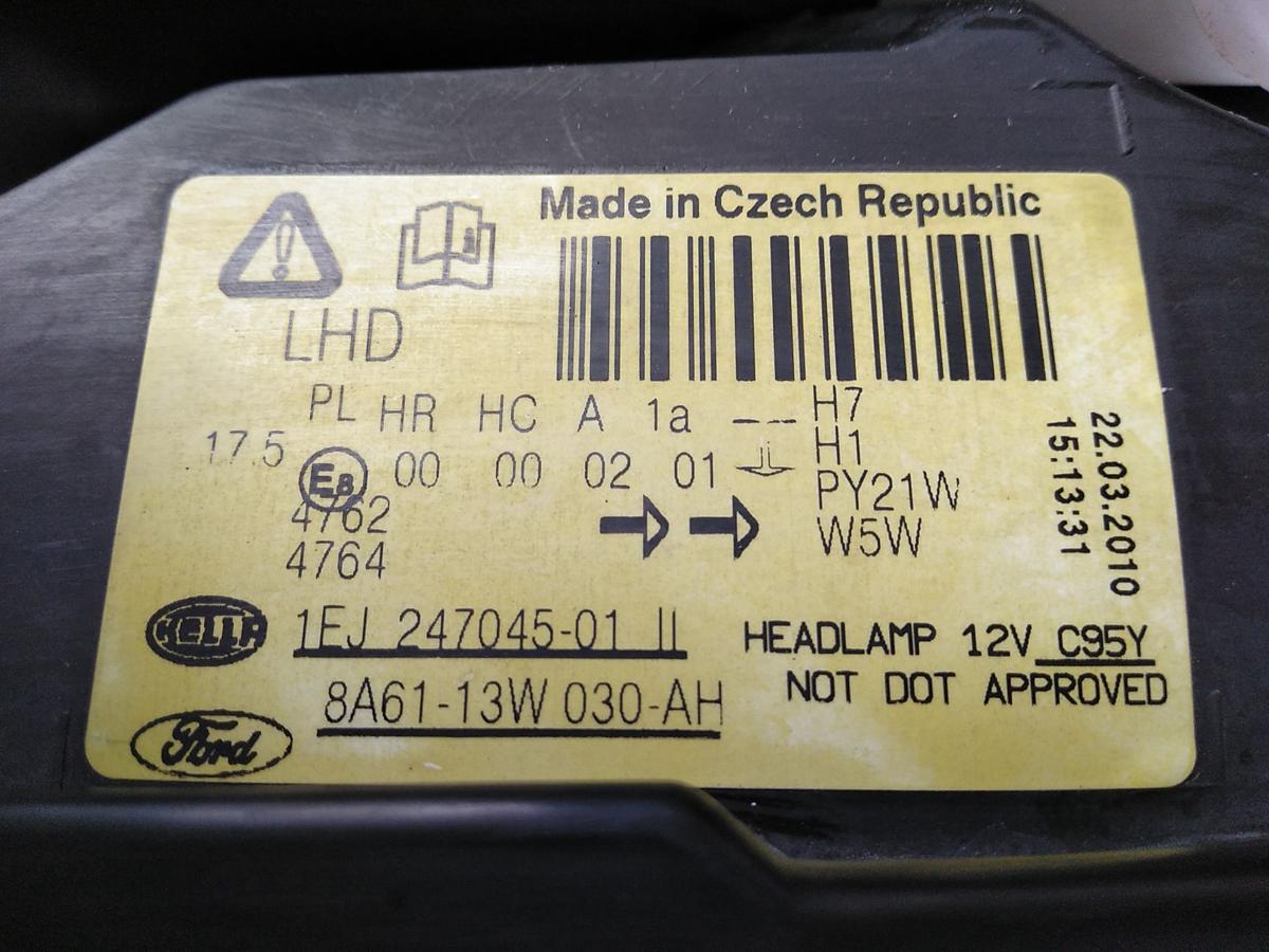 Ford Fiesta JA8 original Scheinwerfer links Hella mit LWR Bj.2010