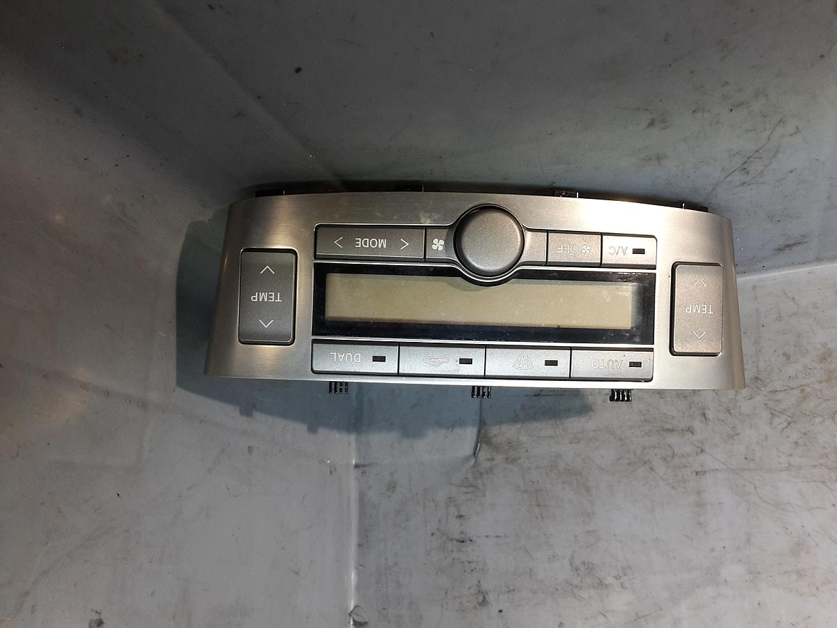 Toyota Avensis Kombi T25 Bj. 2004 org. Bedienelement f&uuml;r Klimaanlage-, automatik