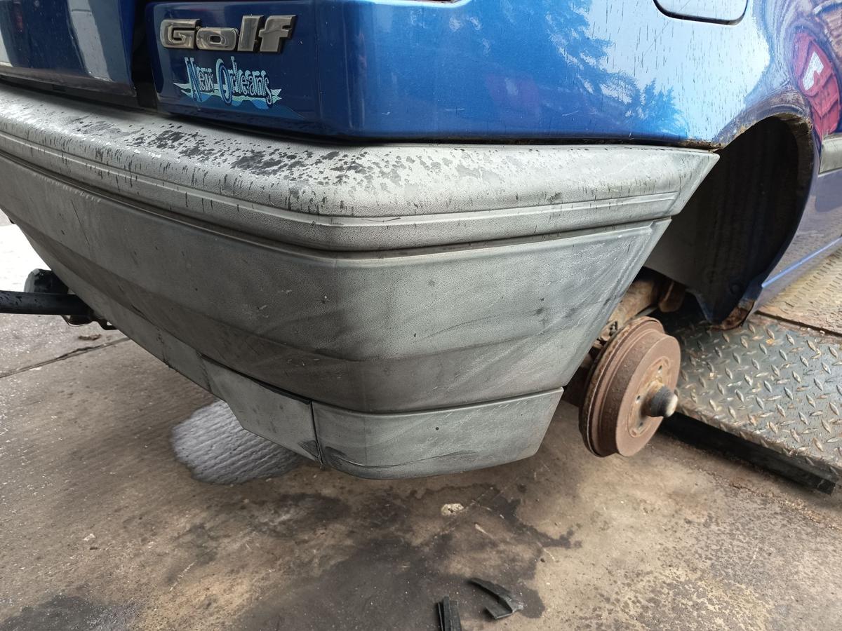 VW Golf III original Sto&szlig;stange hinten unlackiert Baujahr 1993
