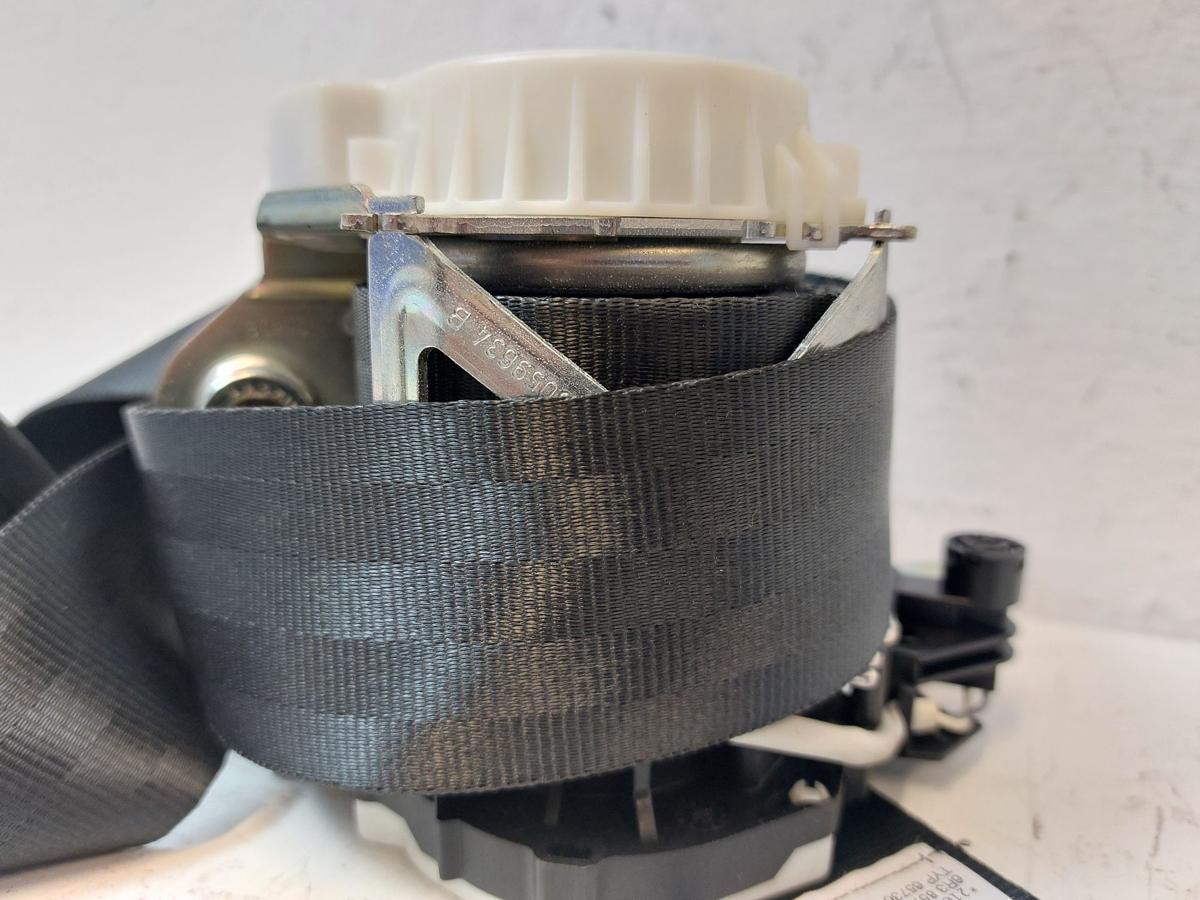 VW Polo 6R Sicherheitsgurt Gurt vorn rechts 3 t&uuml;rer Modelle OEM Anschnallgurt