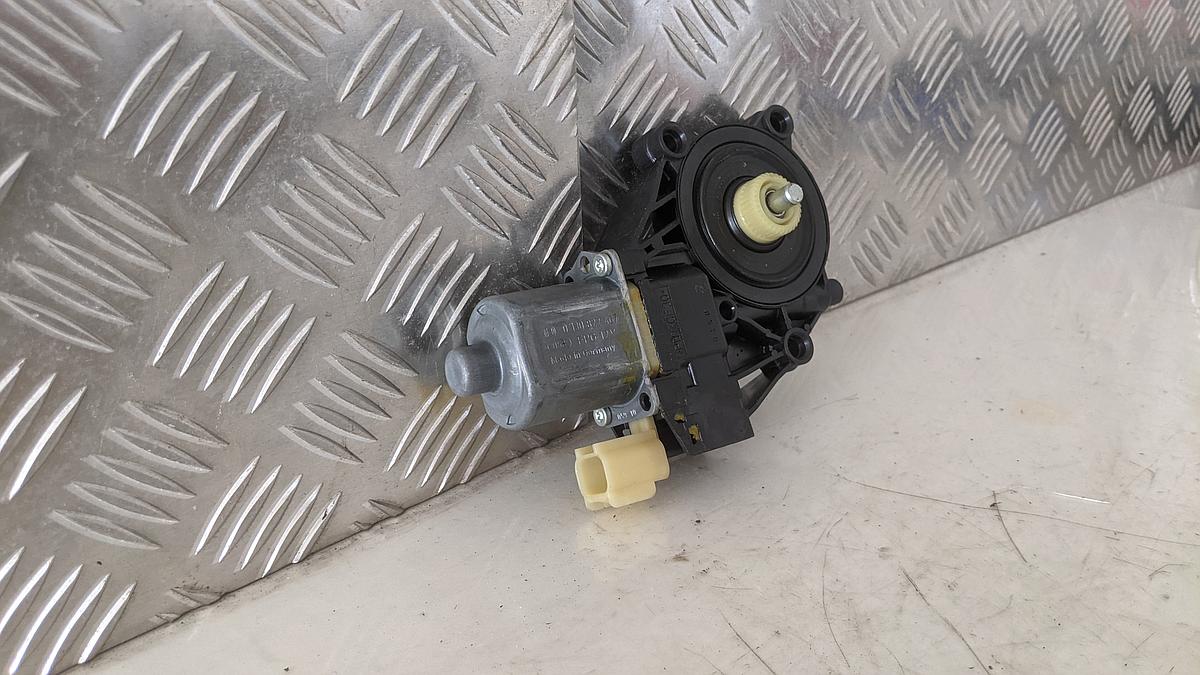 Ford Fiesta JA8 Fensterhebermotor Motor Fensterheber vorn rechts 3 Türer