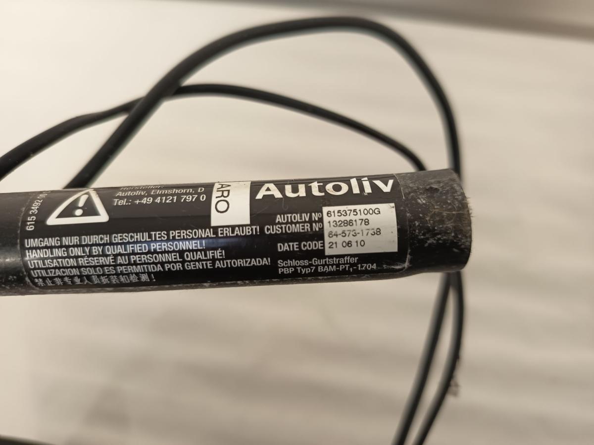 Opel Corsa D Bj 2009 original Gutschloss Gurtpeitsche vorn links Fahrer