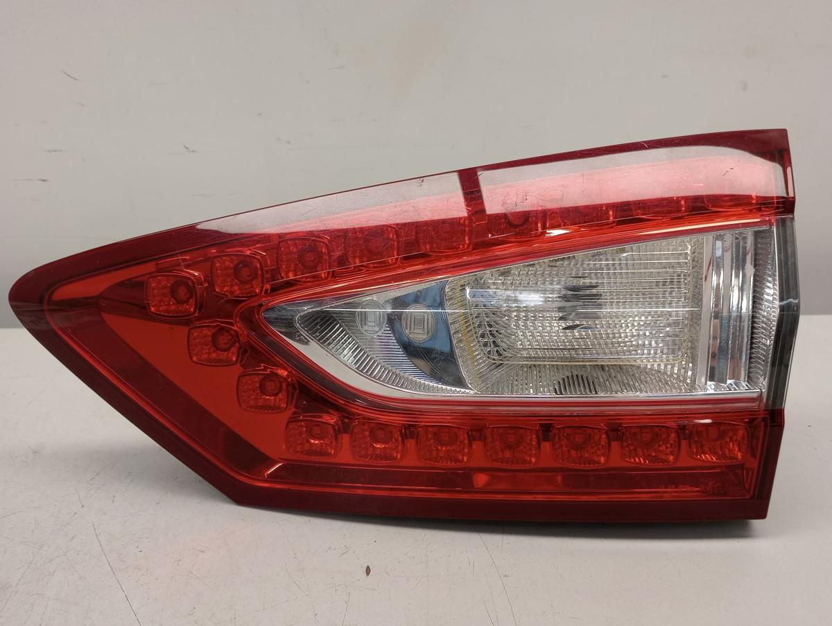 Ford Mondeo V BA7 orig Rückleuchte innen rechts Heckklappe LED Bj 2015