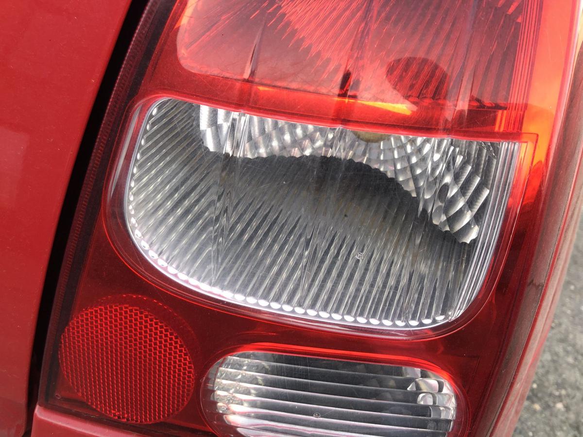 Renault Twingo 2 II R&uuml;ckleuchte links R&uuml;cklicht Heckleuchte Schlusslicht