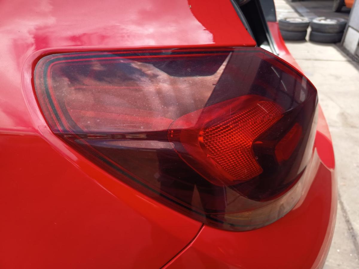 Opel Astra J Limousine R&uuml;ckleuchte links Heck Schluss Licht 3/5t&uuml;rer Bj 2010