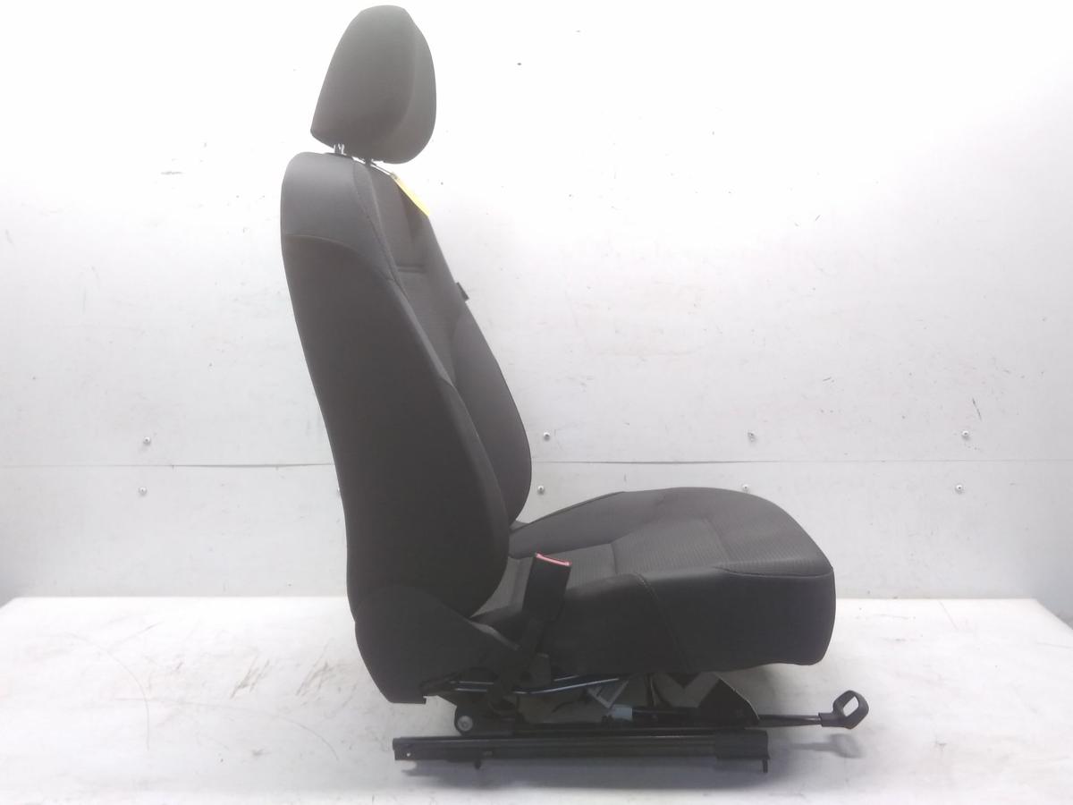VW Golf 7 orig.Sitz vorn links Fahrersitz Stoff dunkelgrau 5türig BJ2017