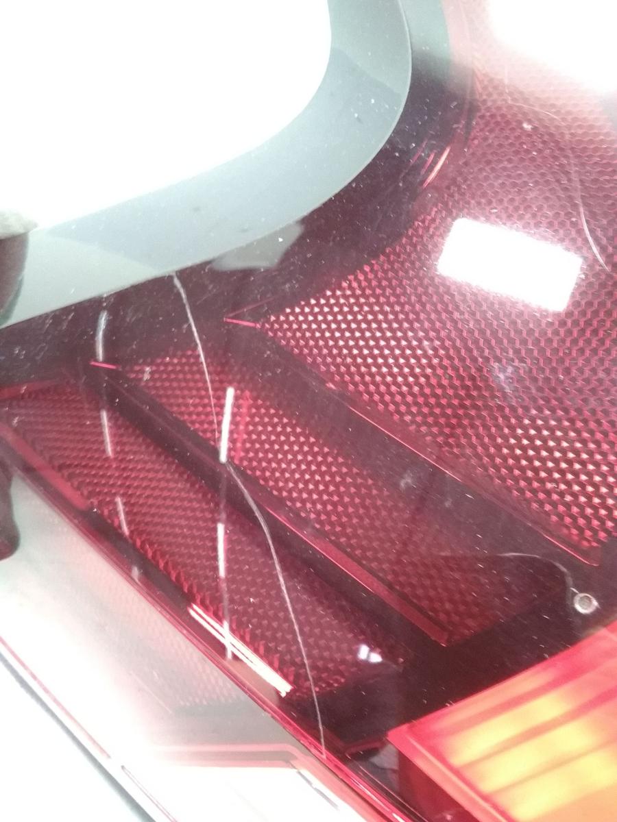 Mitsubishi Eclipse Cross original R&uuml;ckleuchte Schlussleuchte links LED 8330B327