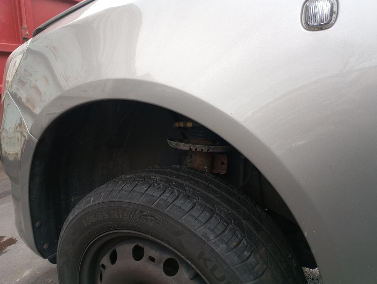 Skoda Fabia II Kombi 5J orig Kotflügel links F8H Beige Facelift Bj 2010 Skoda Fabia II Kombi 5J orig Kotflügel links F8H Beige Facelift Bj 2010