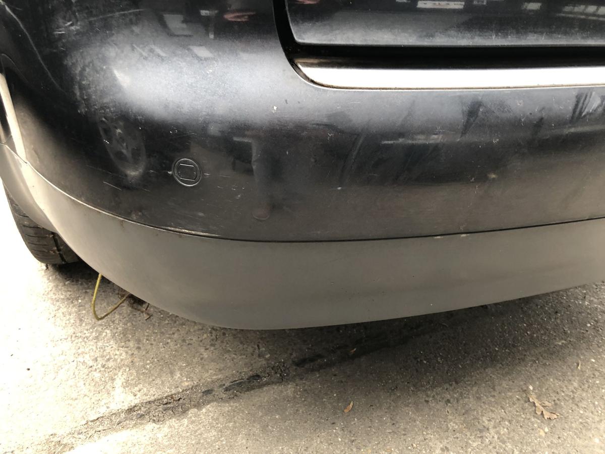 Audi A4 8E B6 Avant Sto&szlig;f&auml;nger hinten Hecksch&uuml;rze PDC Kombi LZ9W Ebonyschwarz