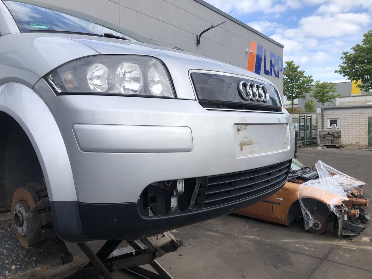 Audi A2 original Stoßstange Fänger vorn/Front Y7W Lichtsilber Bj 2001