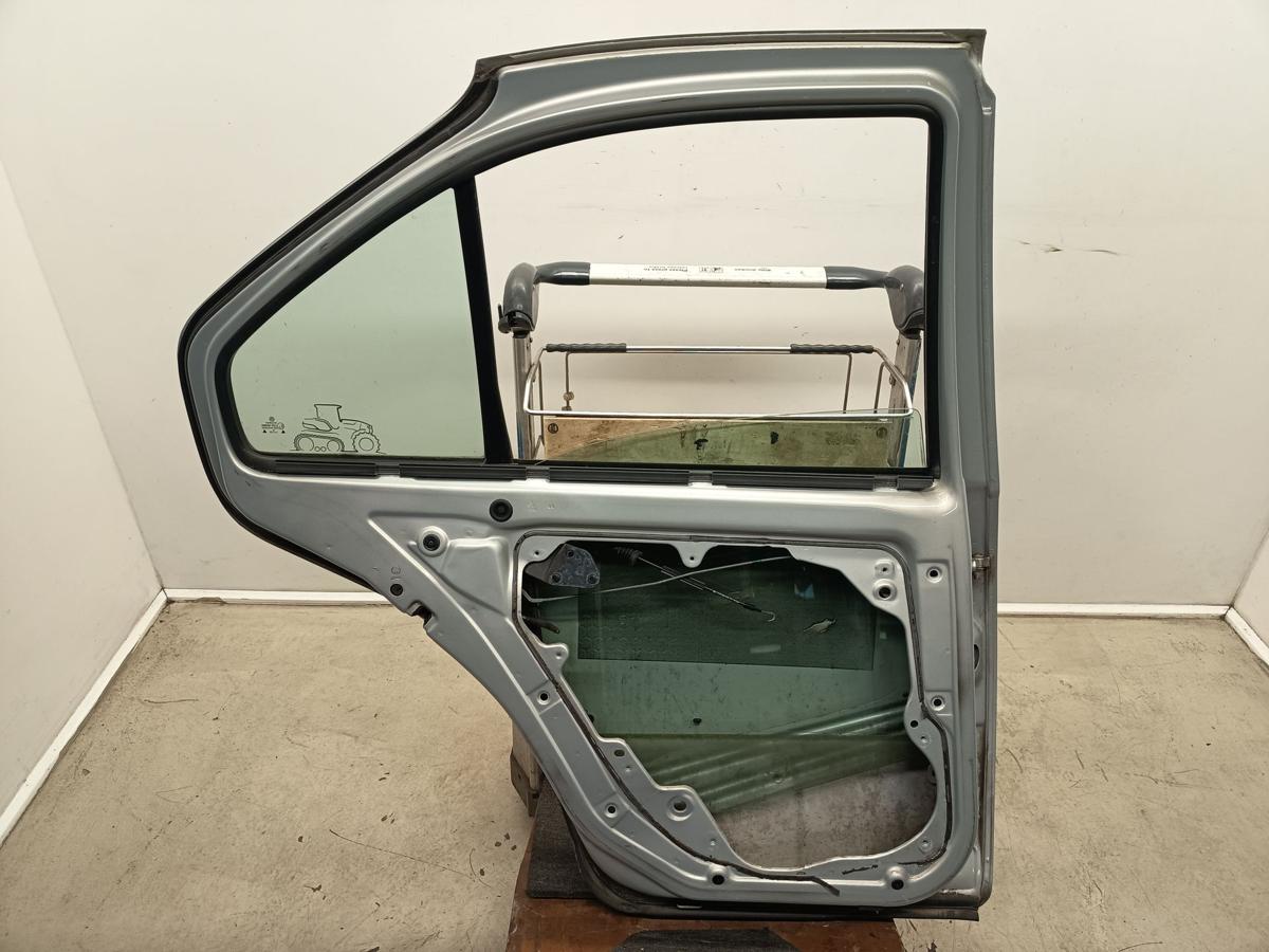 VW Bora Limo original T&uuml;r hinten links LB7Z Satinsilber Metallic Bj 1999