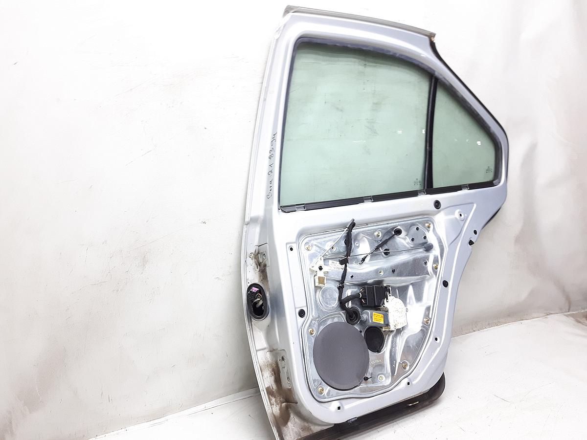 VW Bora 1J2 T&uuml;r hinten rechts Limo LB7Z Satinsilbermetallic BJ1999