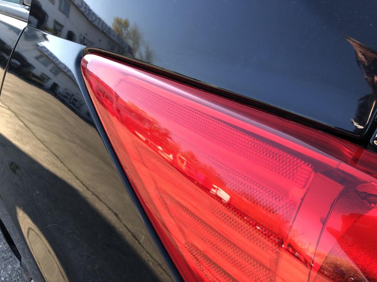 Nissan Tiida C11 R&uuml;ckleuchte links R&uuml;cklicht Heckleuchte 5trg R&uuml;ckscheinwerfer