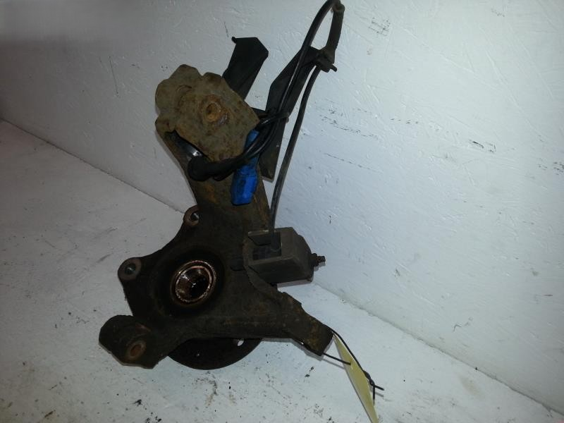 Peugeot 206 Bj 03 Achsschenkel Radlagergeh&auml;use vorn rechts 1,4 55kw ABS