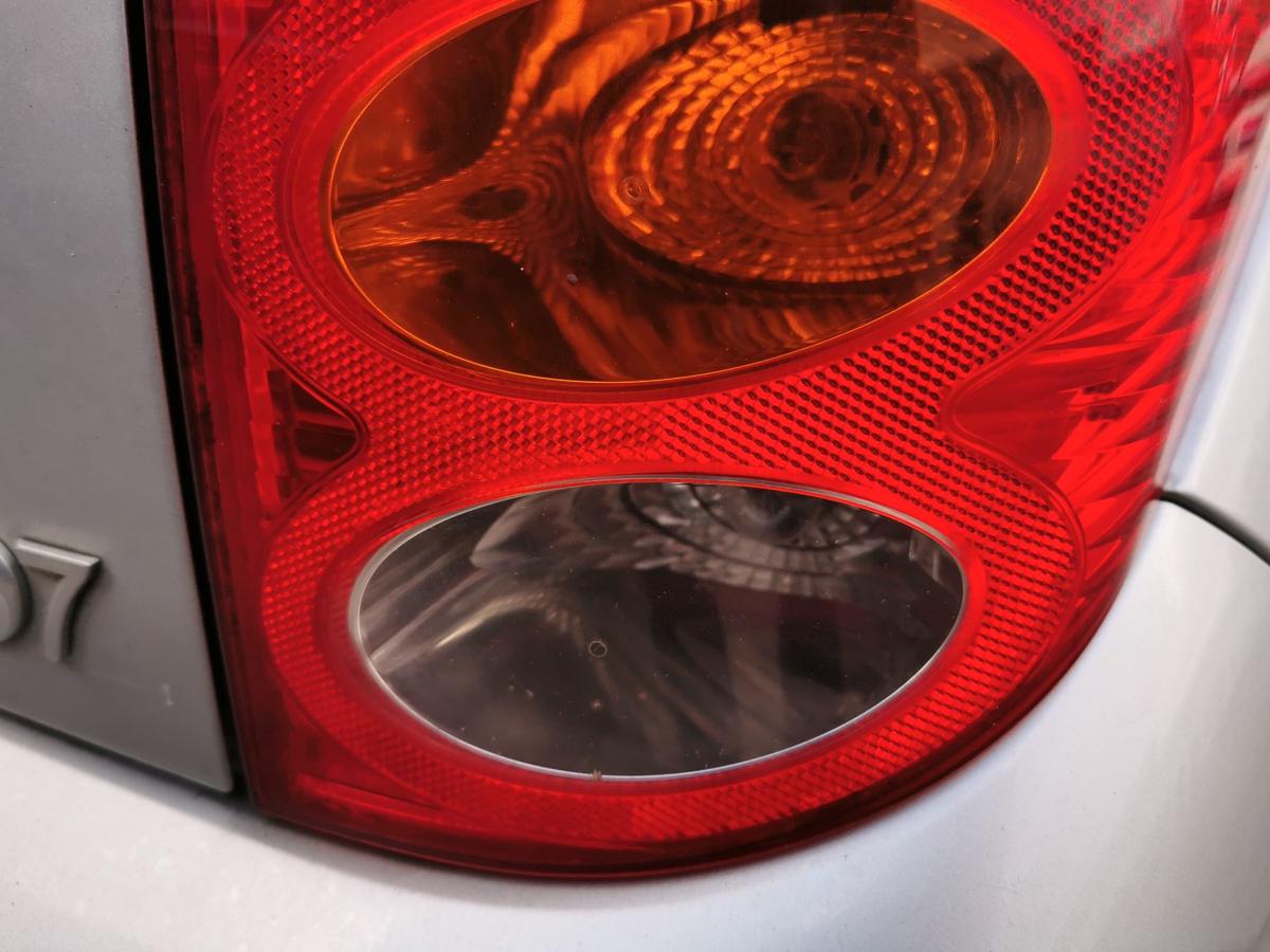 Peugeot 1007 K Rückleuchte Schlussleuchte Rücklicht Lampe hinten rechts