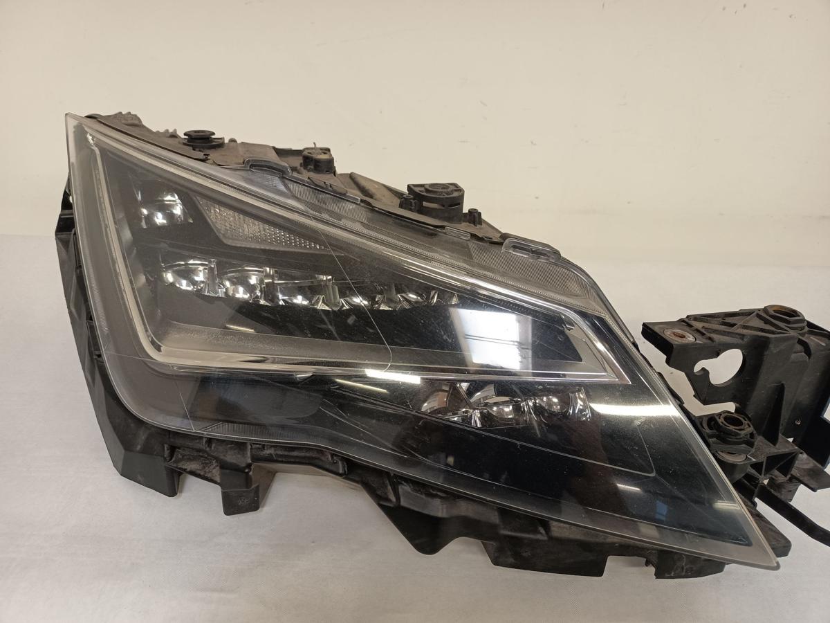 Seat Leon ST 5F orig Scheinwerfer vorn Headlight front right LED BJ 2015
