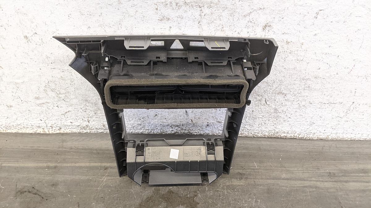 Opel Astra H Blende Abdeckung Mittelkonsole Luftdüsen mitte 331985437