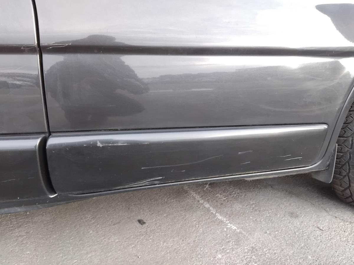 Opel Vivaro A Tür vorn rechts Beifahrertür mitternachtschwarz L298 BJ2003