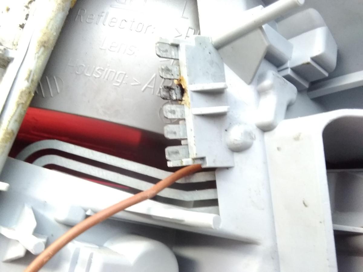 Opel Signum original R&uuml;ckleuchte Heckleuchte links BJ2004 13191349