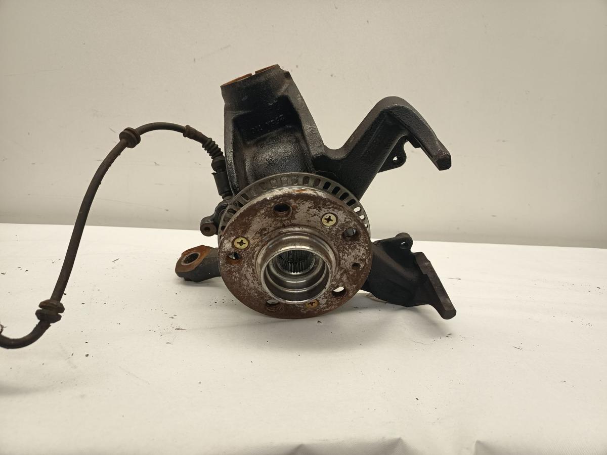 Audi A3 8L Achsschenkel/ Radlagergehäuse/Radlager vorn rechts1J0407256N Bj 1998