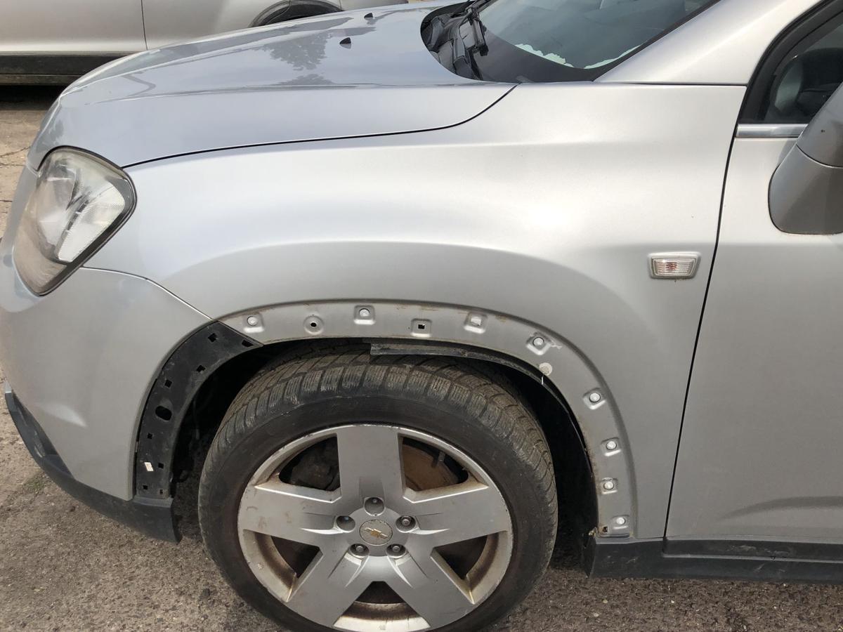 Chevrolet Orlando KL1Y Kotfl&uuml;gel vorn links Fahrerseite GAN Silber