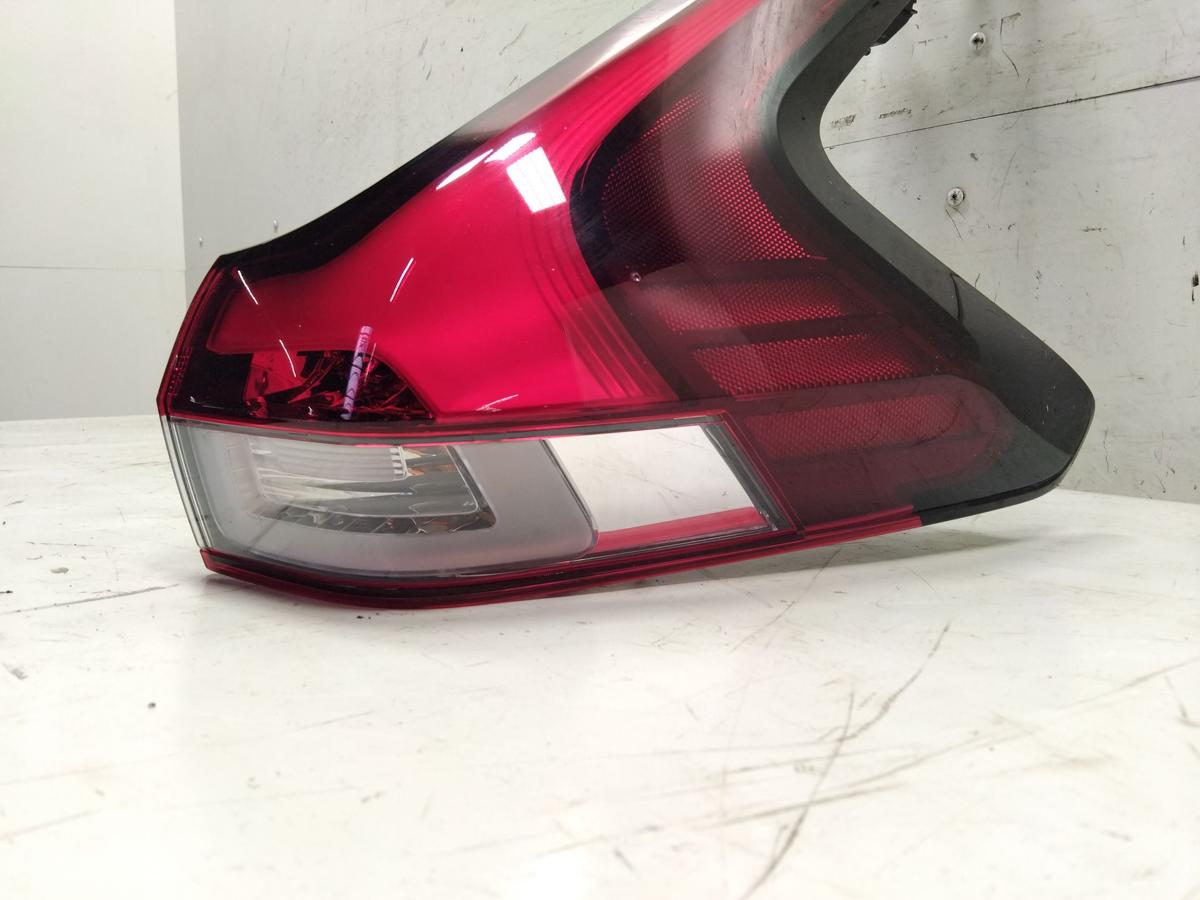 Mitsubishi Eclipse Cross original R&uuml;ckleuchte Schlussleuchte rechts Teil-LED
