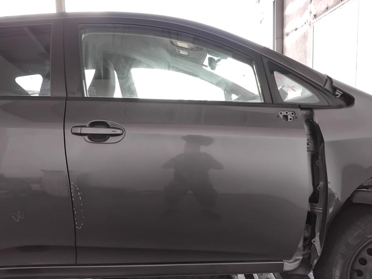 Toyota Verso-S T&uuml;r vorn rechts Beifahrert&uuml;r 1G3 magneticgrey BJ2013