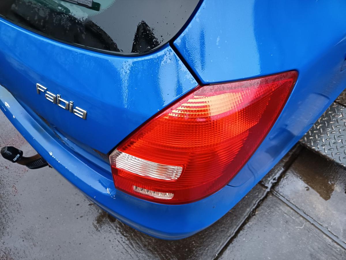 Skoda Fabia II 5J original R&uuml;ckleuchte rechts Heck/Schluss/Licht Bj 2008