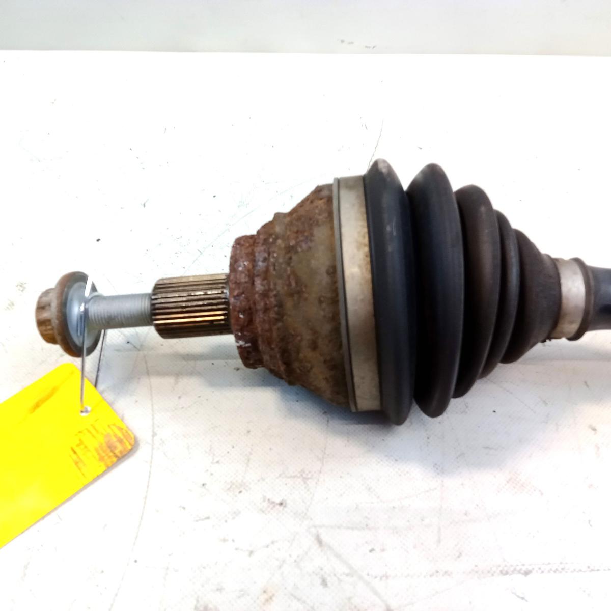 VW Passat 3C orig Antriebswelle Gelenkwelle links 1.8TSI 118kw 2K0407271E BJ2007