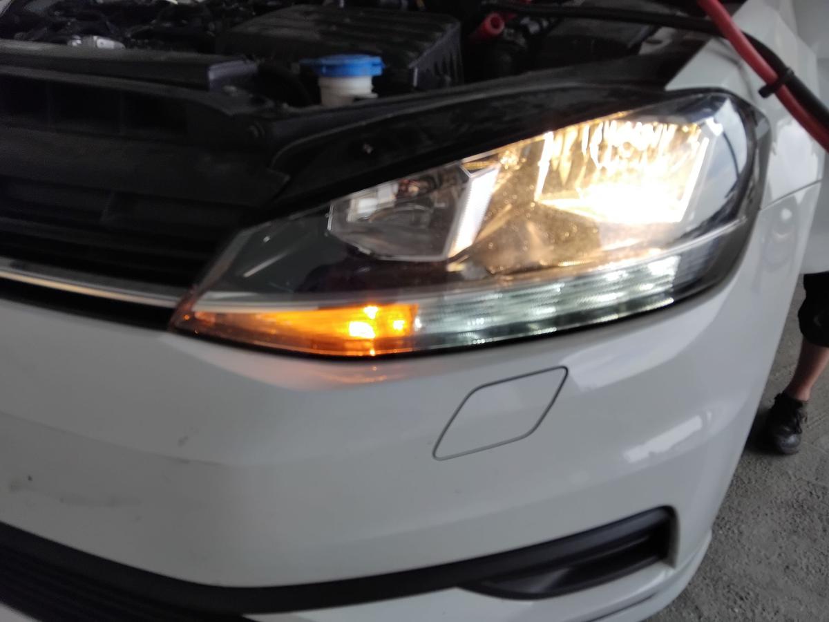 VW Golf 7 Facelift original Scheinwerfer links Halogen mit LWR BJ2019
