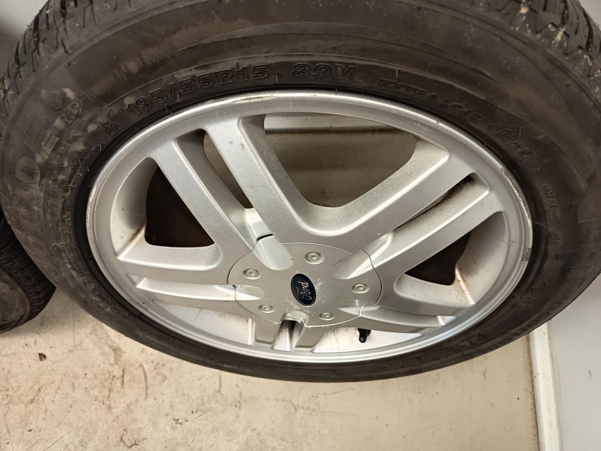 Ford Focus MK1 Satz Alufelgen mit Allwetterreifen 195/55R15 89V Goodride DOT 25