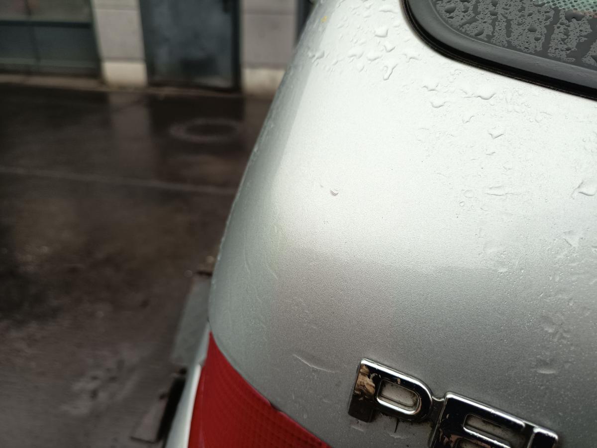 Peugeot 106 original Heckklappe mit Scheibe EZR Aluminiumgrau Bj 2002