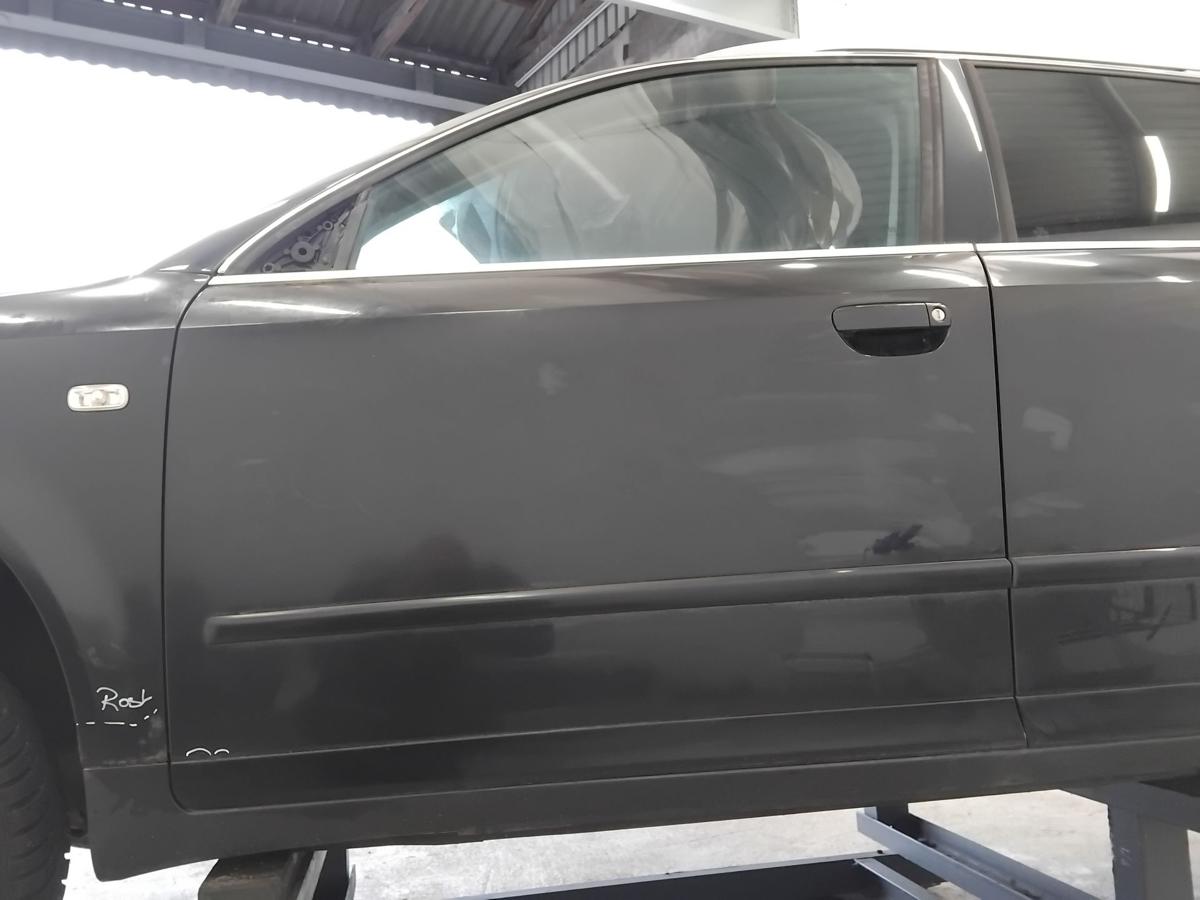 Audi A4 B6 8E T&uuml;r vorn links Fahrert&uuml;r LZ9W ebonyschwarzmetallic BJ2004