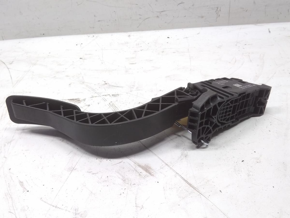 Tesla Model Y original Gaspedal elektrisch RWD nicht Performance BJ2023