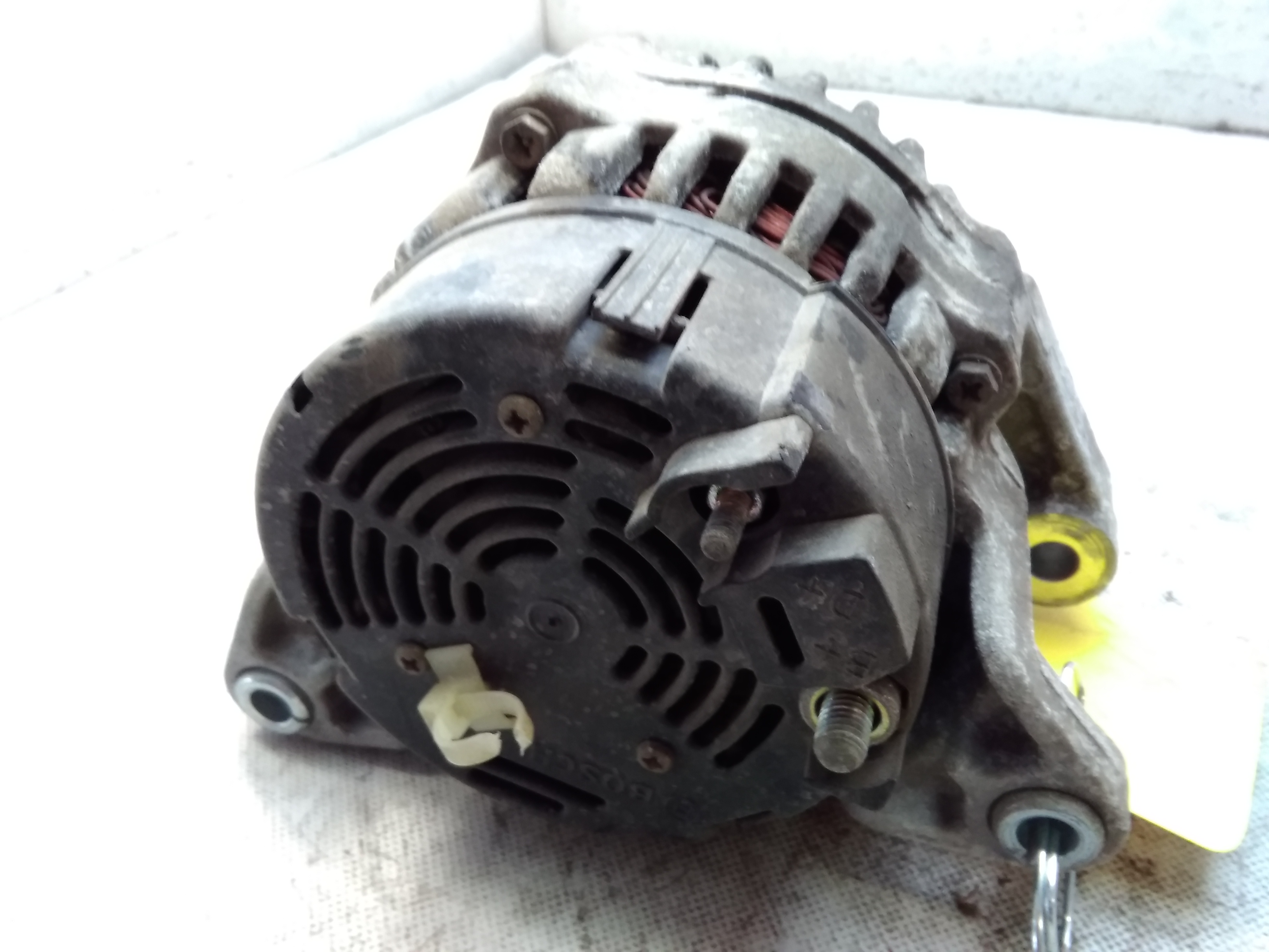 Opel Corsa B original Lichtmaschine Generator 90561967 0123110008 BOSCH BJ1998