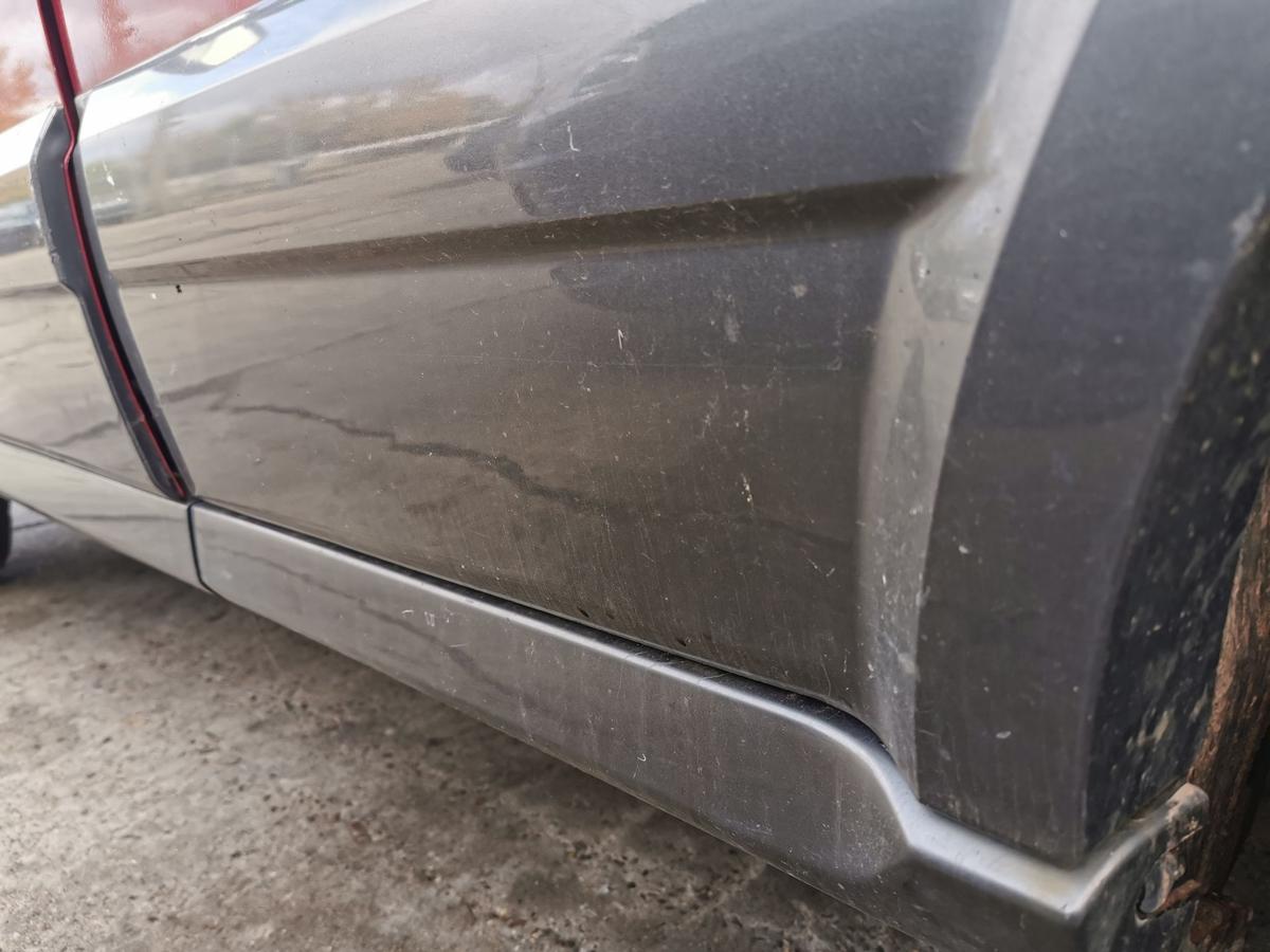 Kia Sorento JC Tür Autotür Rohbautür Fondtür hinten links R9 Ruby Red KRATZER