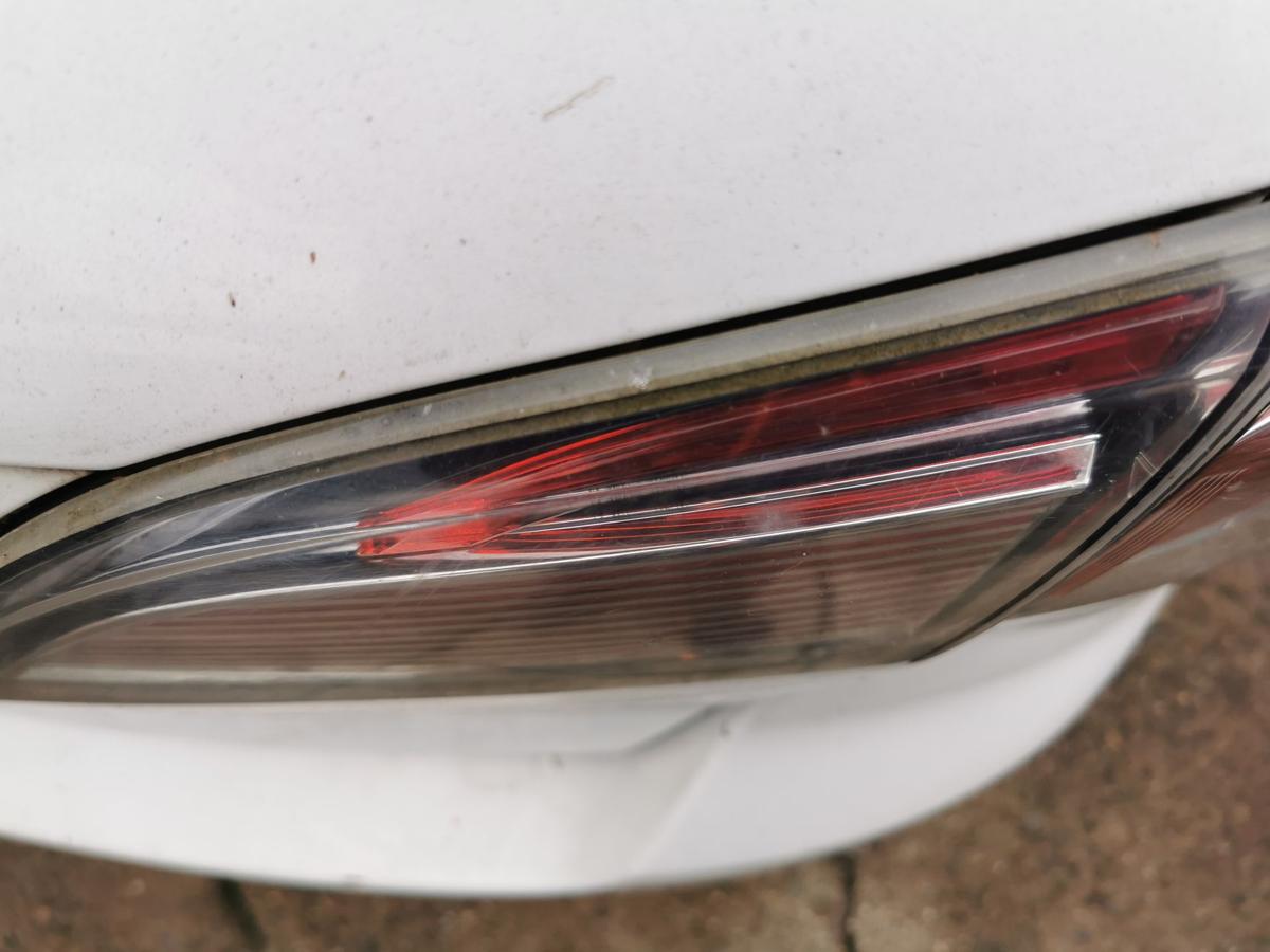 Mazda 6 GH Kombi Rückleuchte Schlussleuchte Rücklicht hinten innen rechts 10-12